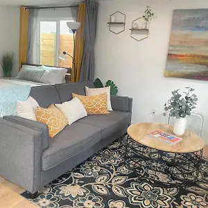 New Private Tiny Near Greenlake/lightrail/i-5 , Seattle United States
